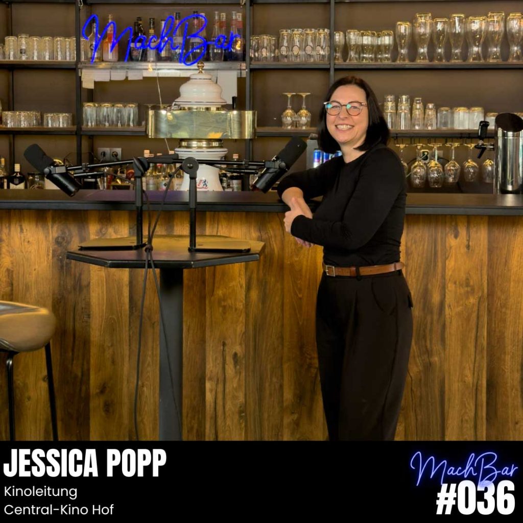 Jessica Popp am Bartresen